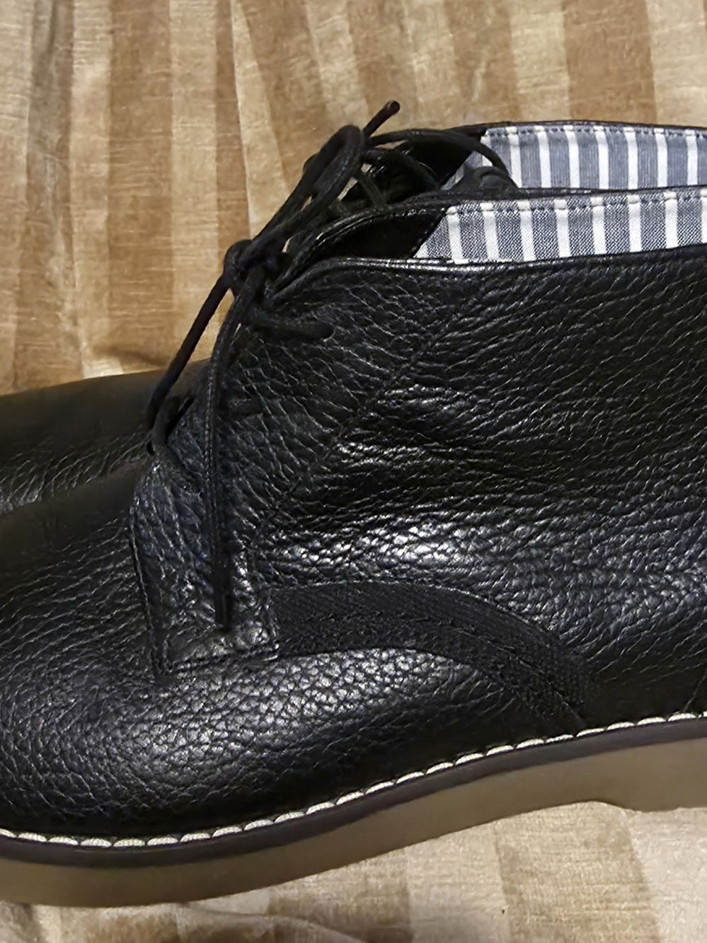 Sperry Men's Black Leather Chukka Boots with Striped Lining